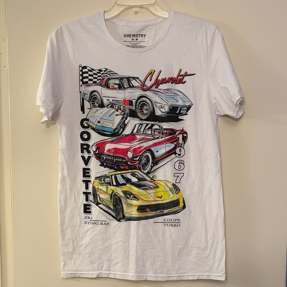 3 for $25!‎ Chemistry Corvette Graphic Tee - Red, Yellow, Blue, size M